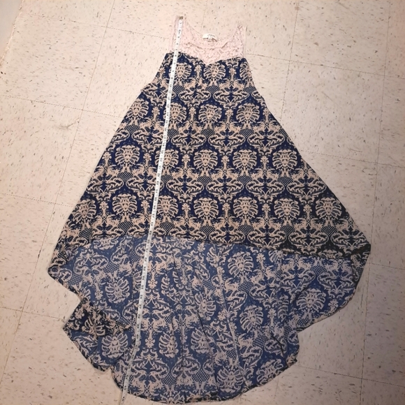 Umgee | Cream & navy blue patterned short front long back dress - Picture 12 of 14